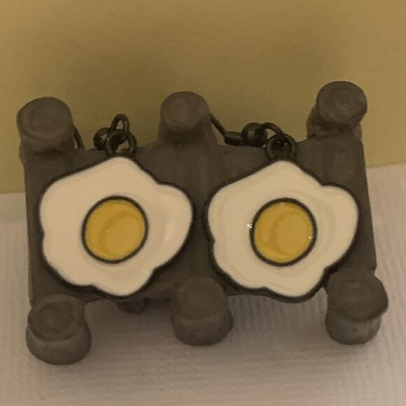 Egg Earring, Funny Food Earring, Cooking Earring, Chef Earring, Fried Egg - Picture 5 of 6
